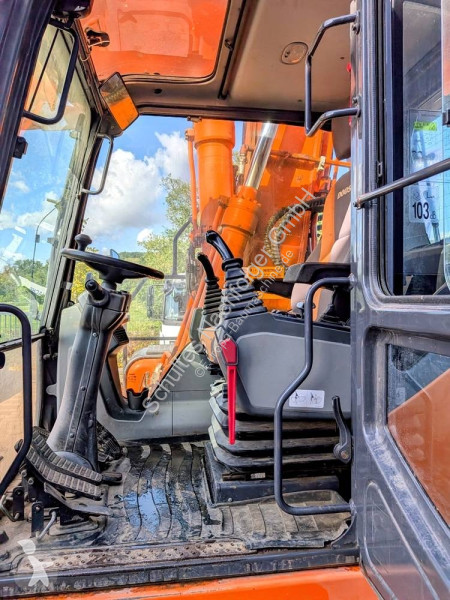 Pelle Doosan