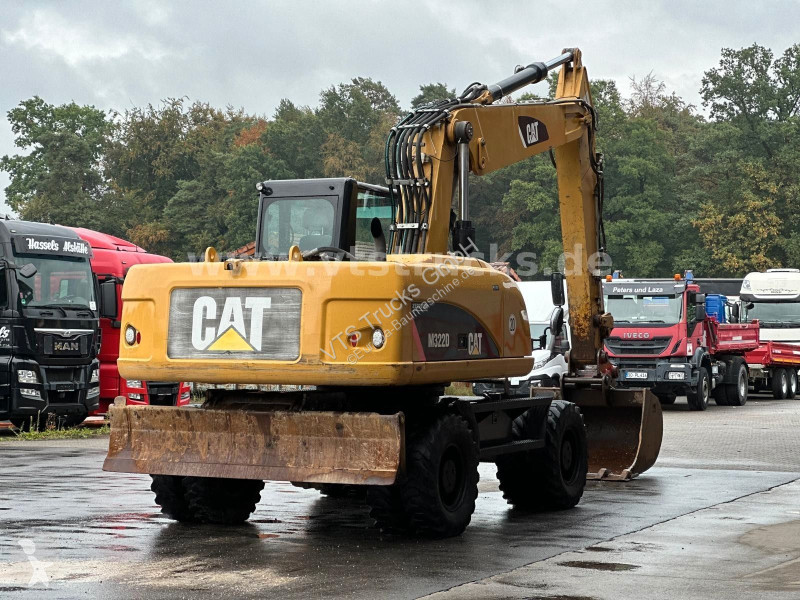 Caterpillar D 4x4 inkl. Löffel 2011 129kW ink....