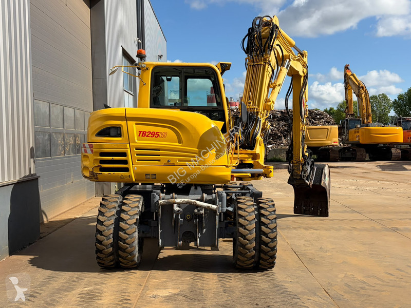 Pelle Takeuchi TB295W-1