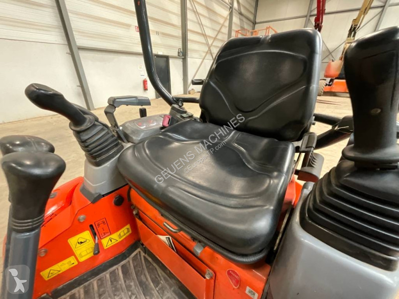 Багер Kubota 173