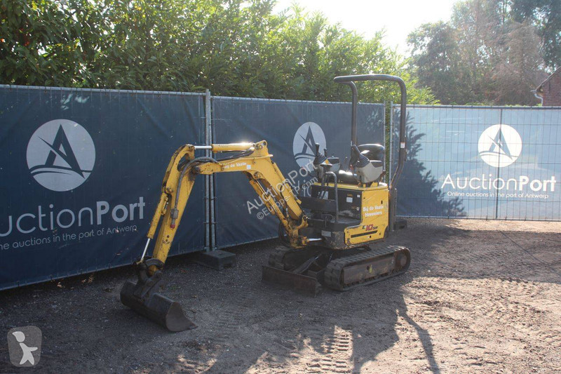 جرافة Yanmar E10SR