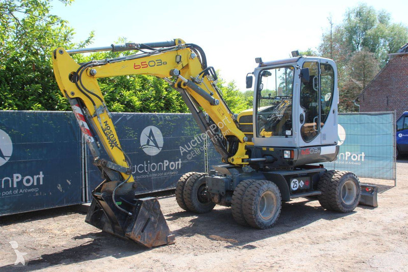 Excavadora Neuson 6503