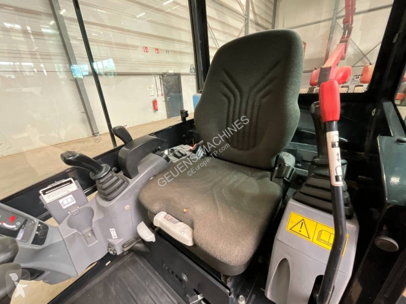 Багер Kubota KX 018-4