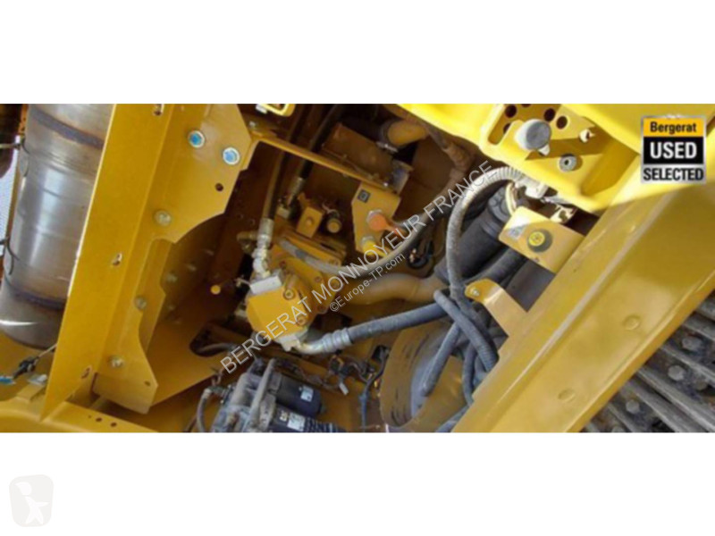 Багер Caterpillar