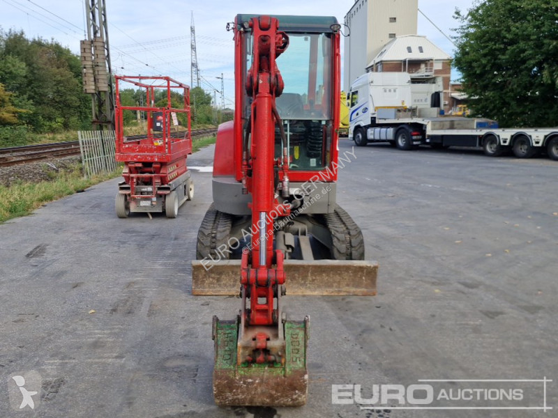 Багер Volvo ECR25D