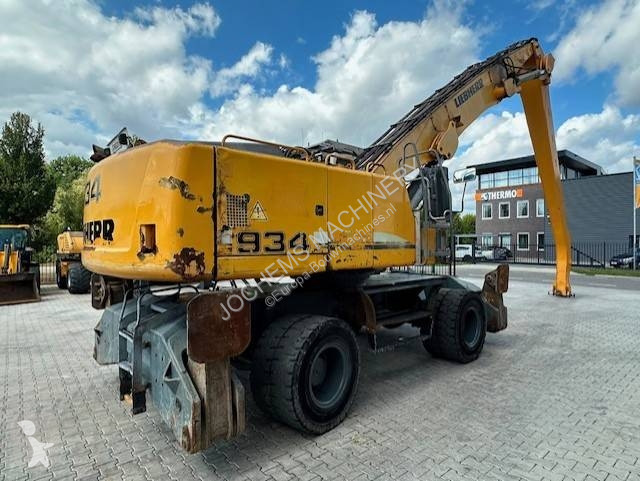 Багер Liebherr