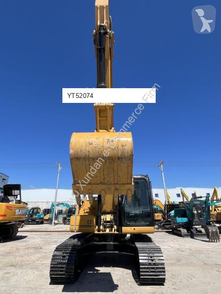 Escavadora Caterpillar