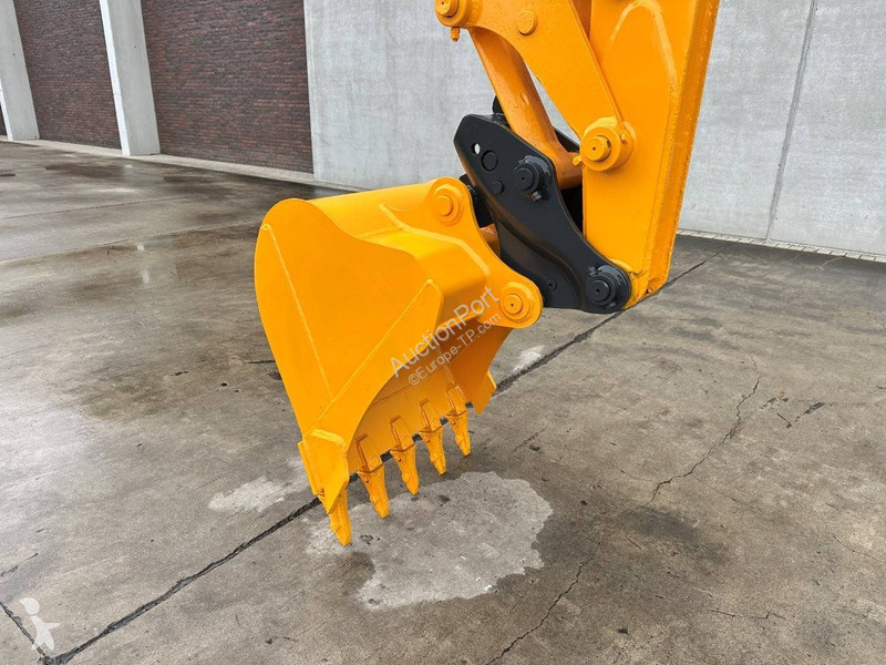 Graafmachine JCB 8056