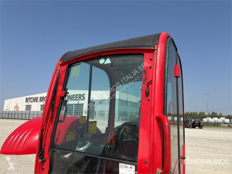 Екскаватор JCB
