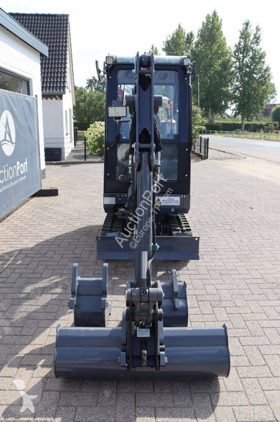 Екскаватор Eurotrac SQ18A/HE18CP