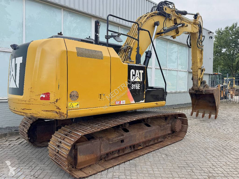 Екскаватор Caterpillar EL