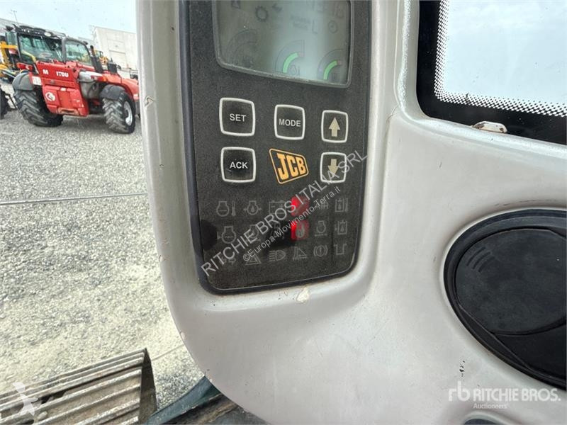 Екскаватор JCB