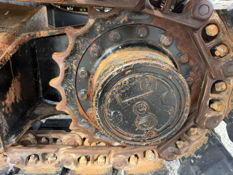 Екскаватор Komatsu 88MR6