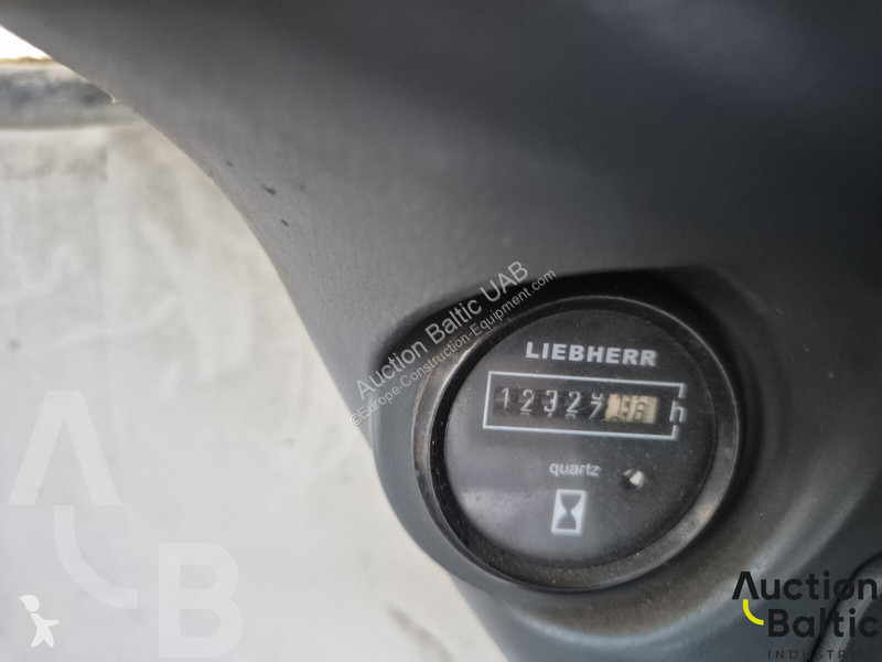 Екскаватор Liebherr