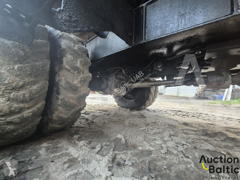 Екскаватор Caterpillar