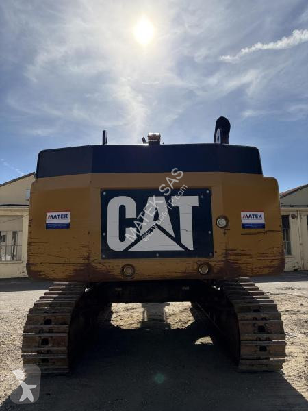 Escavadora Caterpillar