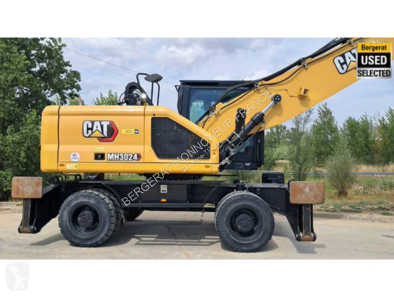 Escavadora Caterpillar MH3024