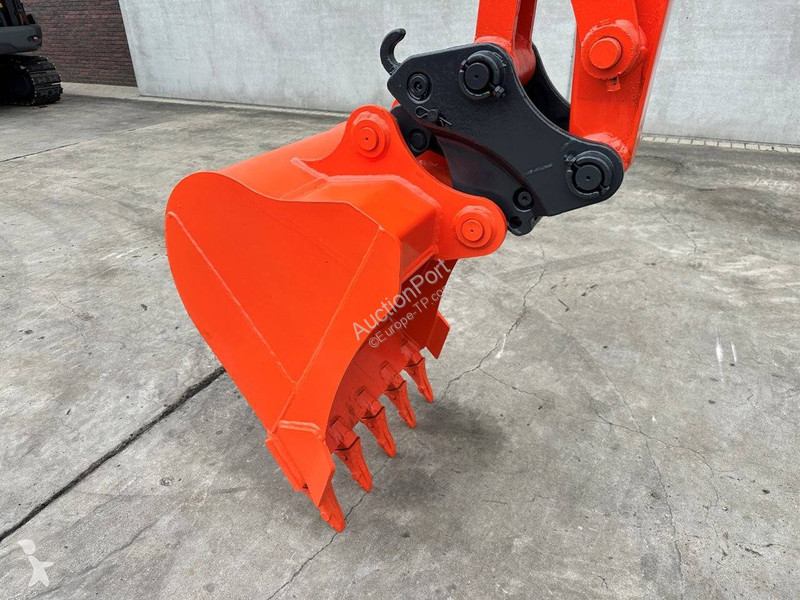 Экскаватор Kubota SZ