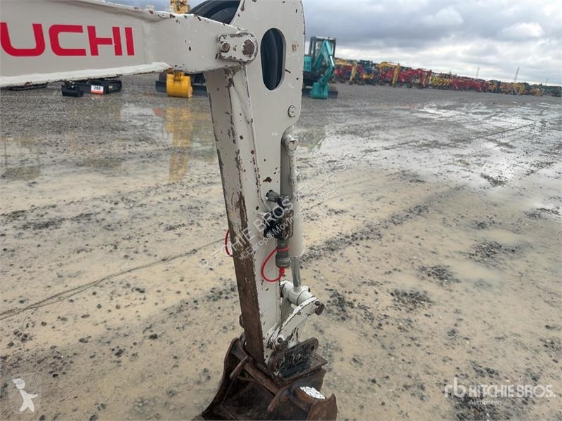 Экскаватор Takeuchi TB210R Mini Excavator