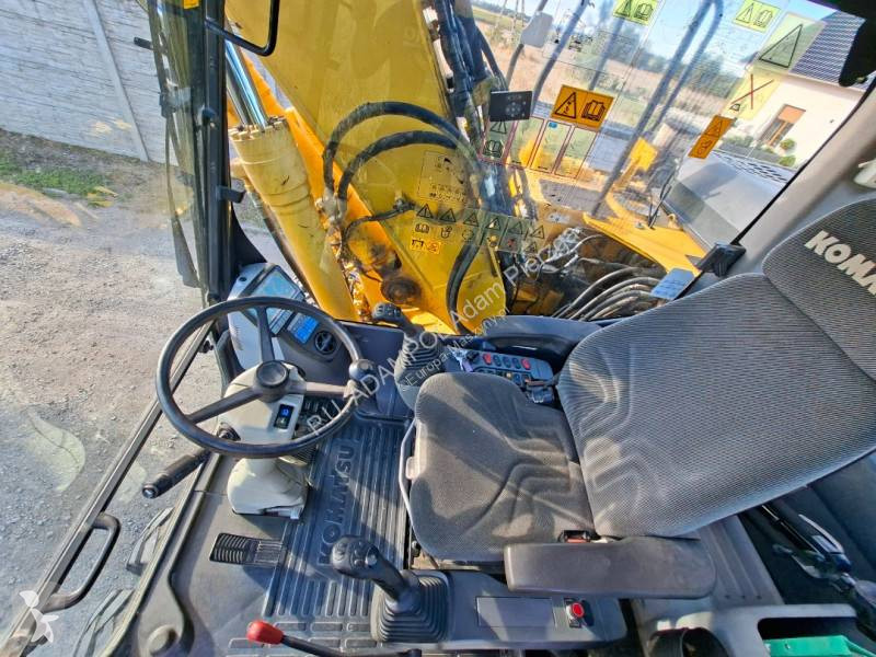 Escavadora Komatsu PW148-8