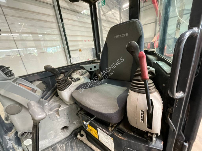Экскаватор Hitachi ZX 48 U-5A