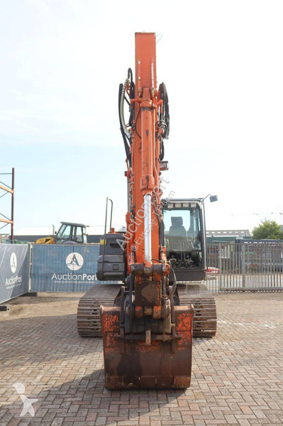 جرافة Hitachi