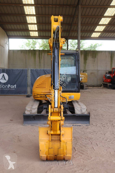 جرافة JCB 8056