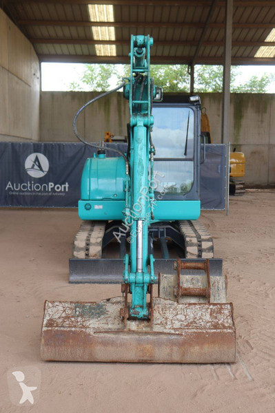 جرافة Kobelco 8