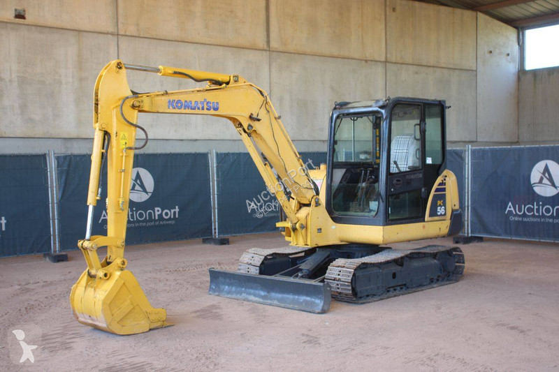 Excavadora Komatsu 7