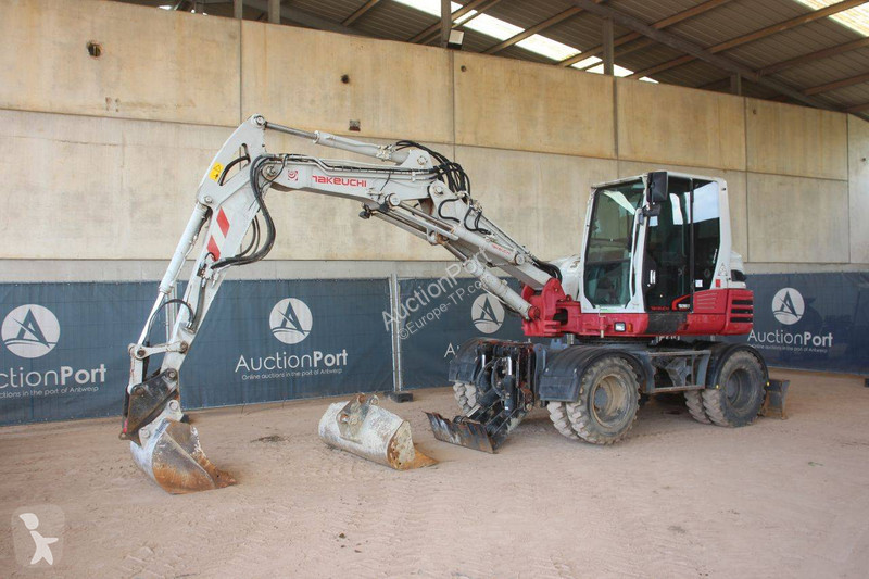 جرافة Takeuchi TB295W