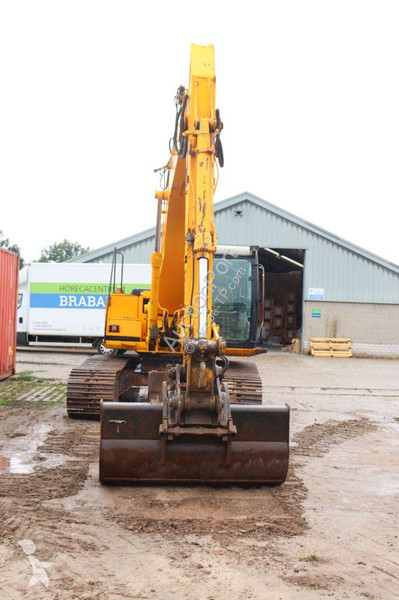 جرافة JCB