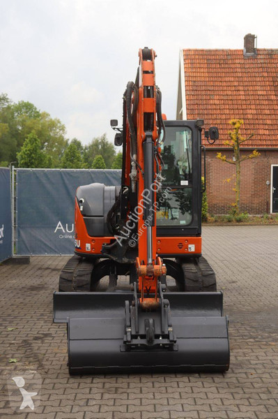 جرافة Hitachi ZX55U6