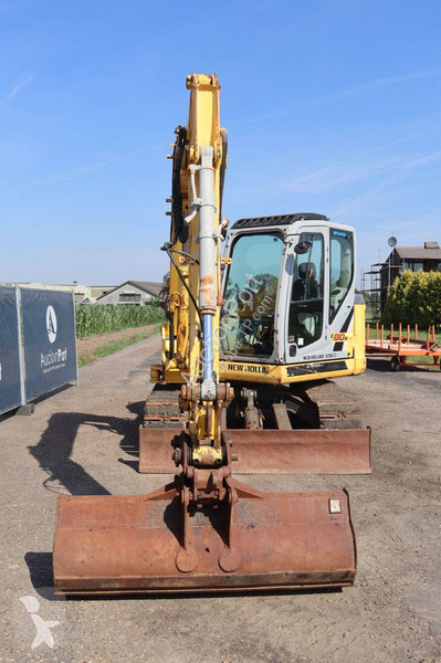جرافة New Holland Kobelco