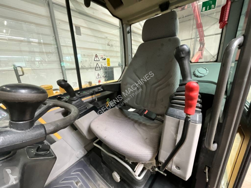 جرافة Volvo EW 60 E powertilt
