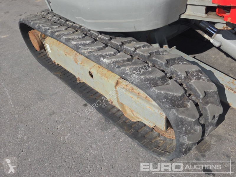 جرافة Volvo ECR25D