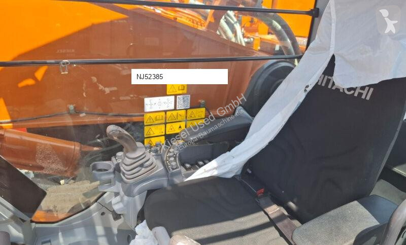 جرافة Hitachi ZX690LCH-7