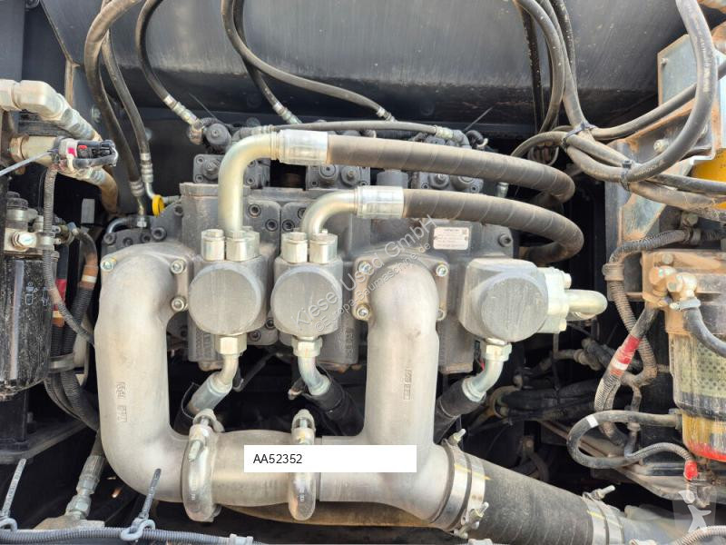 جرافة Hitachi KTEG KMC400P-7