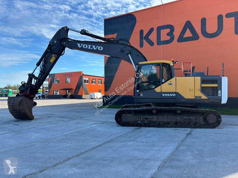 جرافة Volvo EC 220 EL TILTROTATOR / CENTRAL...