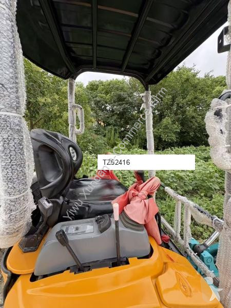 جرافة Kubota U17