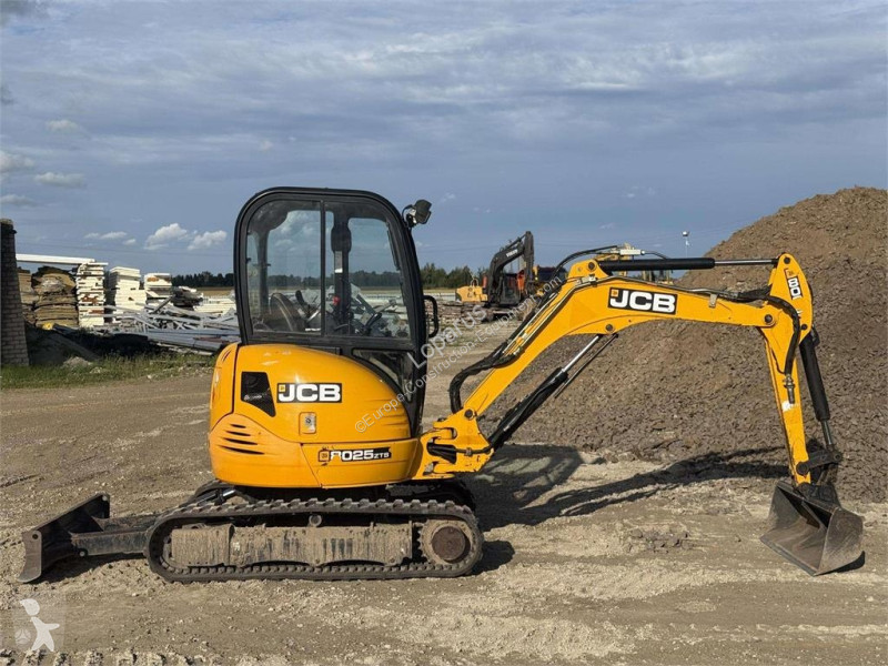 جرافة JCB