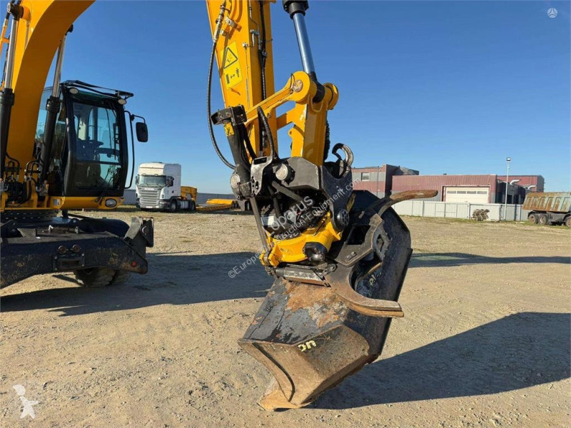 جرافة JCB Engcon + grapple