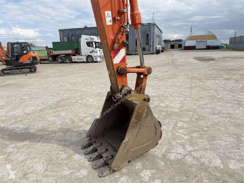 جرافة Hitachi 140 W