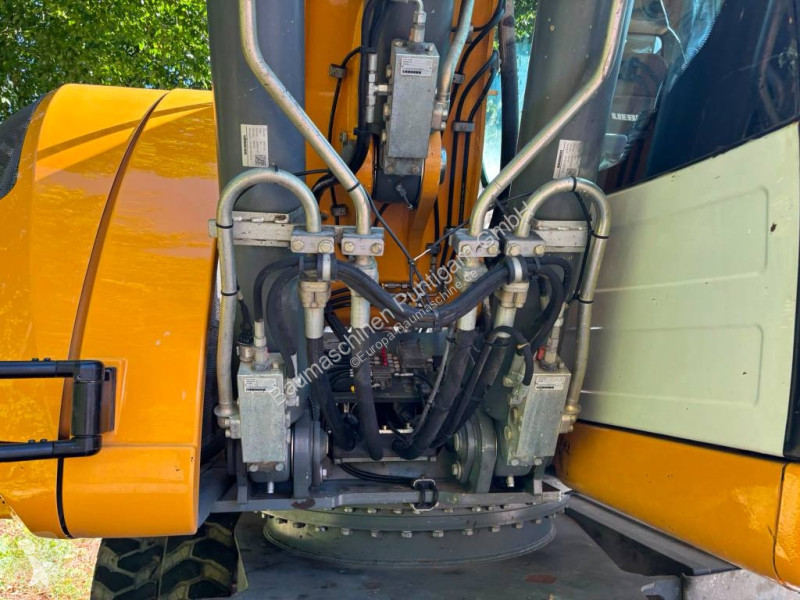 جرافة Liebherr
