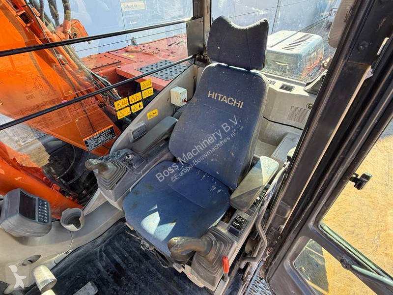 جرافة Hitachi 3 - Hammer Lines / Quick Coupler
