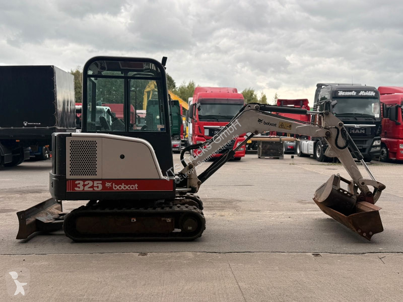 Skovel Bobcat...