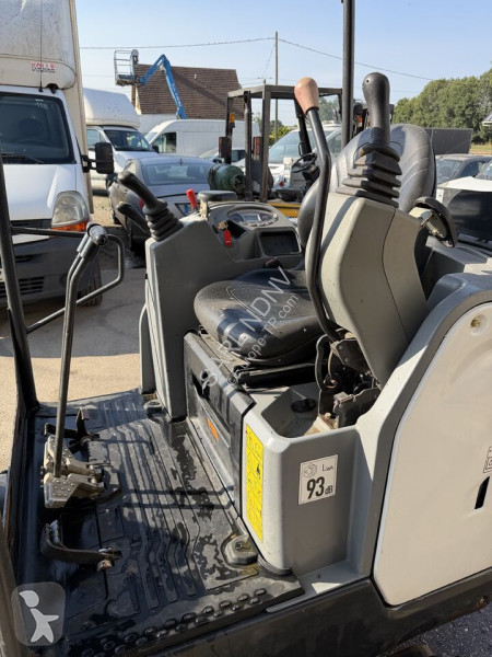 Skovel Bobcat E17