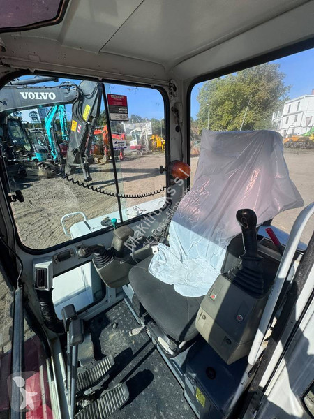 Skovel Takeuchi