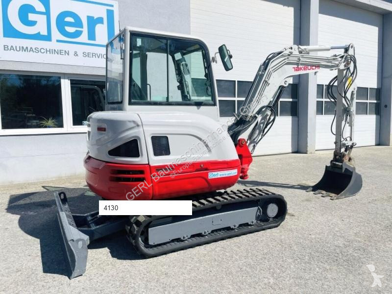 Skovel Takeuchi TB240