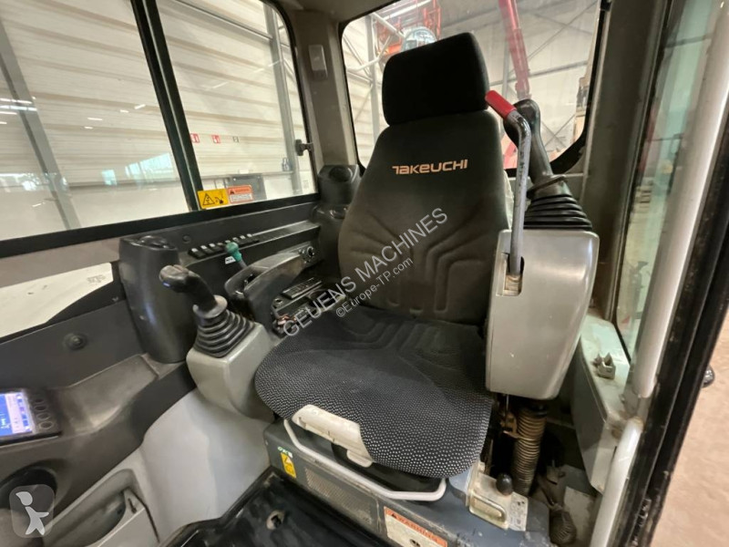 Skovel Takeuchi