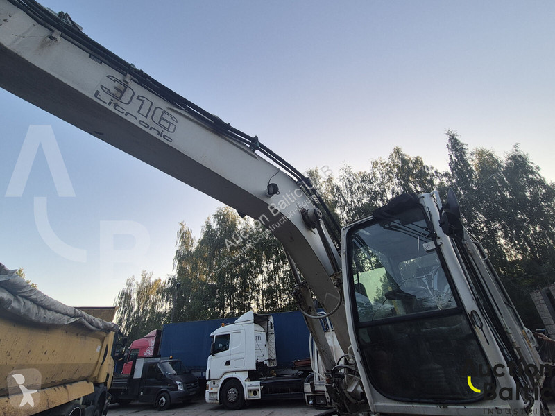 Excavadora Liebherr